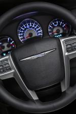 Chrysler 200 Convertible 2011 года